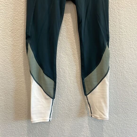 Athleta Colorblock Salutation 7/8 Length Mesh Tights in Abyss Green Size XS - Picture 4 of 10